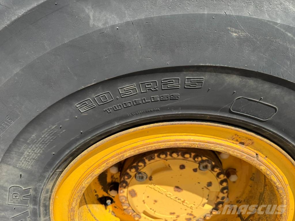 Volvo EL 70 C 反鏟裝載機