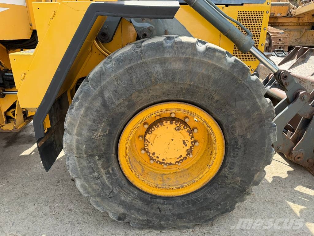 Volvo EL 70 C 反鏟裝載機