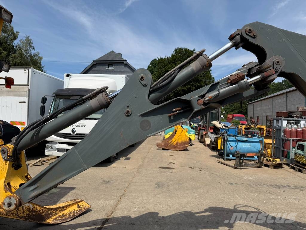 Volvo EL 70 C 反鏟裝載機
