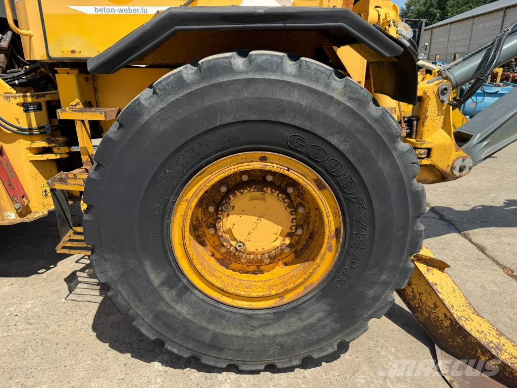 Volvo EL 70 C 反鏟裝載機