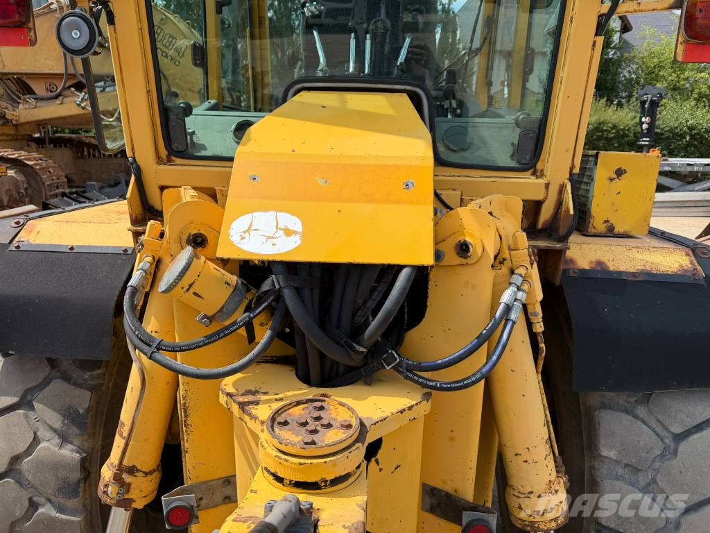 Volvo EL 70 C 反鏟裝載機