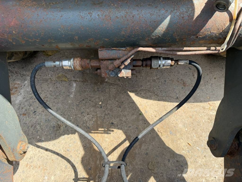 Volvo EL 70 C 反鏟裝載機