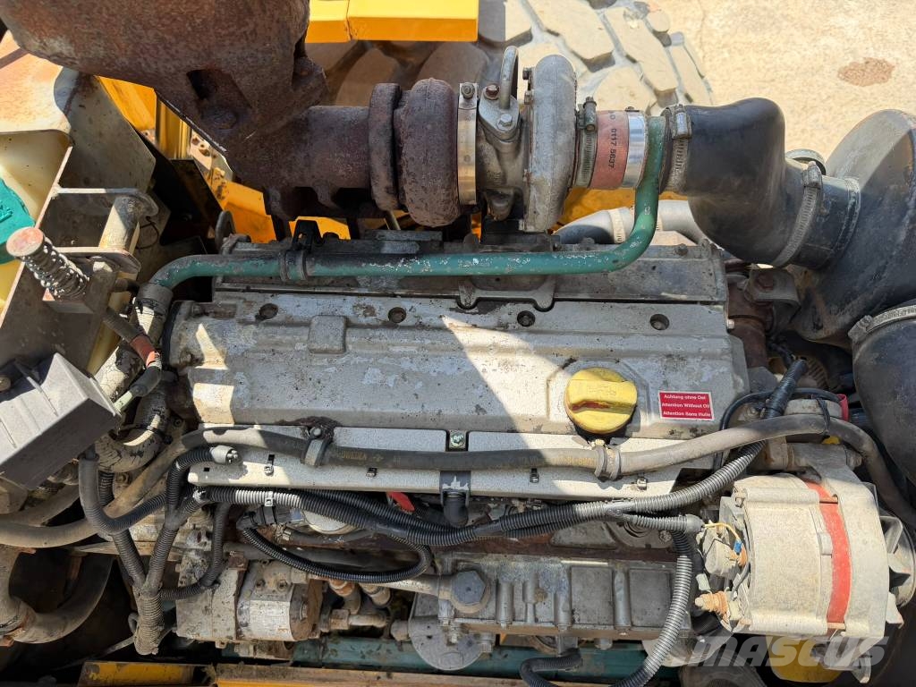 Volvo EL 70 C 反鏟裝載機