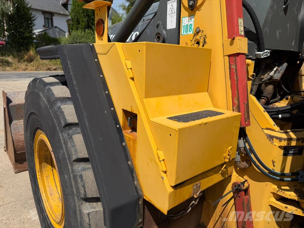 Volvo EL 70 C 反鏟裝載機