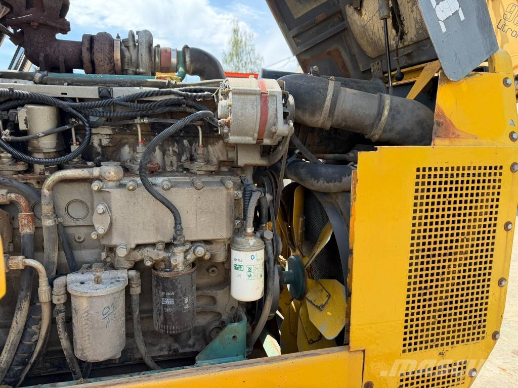 Volvo EL 70 C 反鏟裝載機