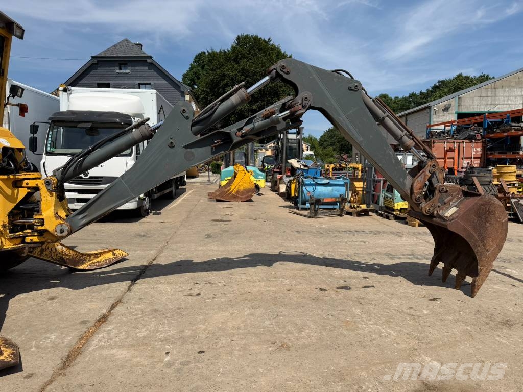Volvo EL 70 C 反鏟裝載機