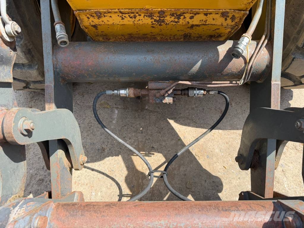 Volvo EL 70 C 反鏟裝載機