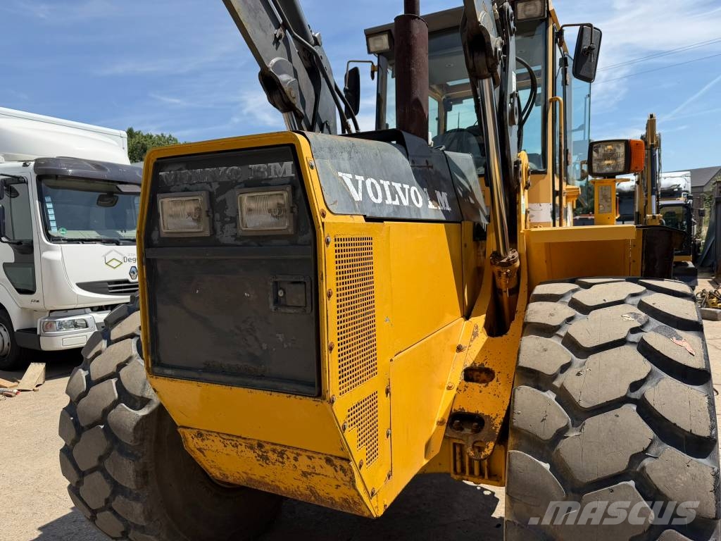 Volvo EL 70 C 反鏟裝載機