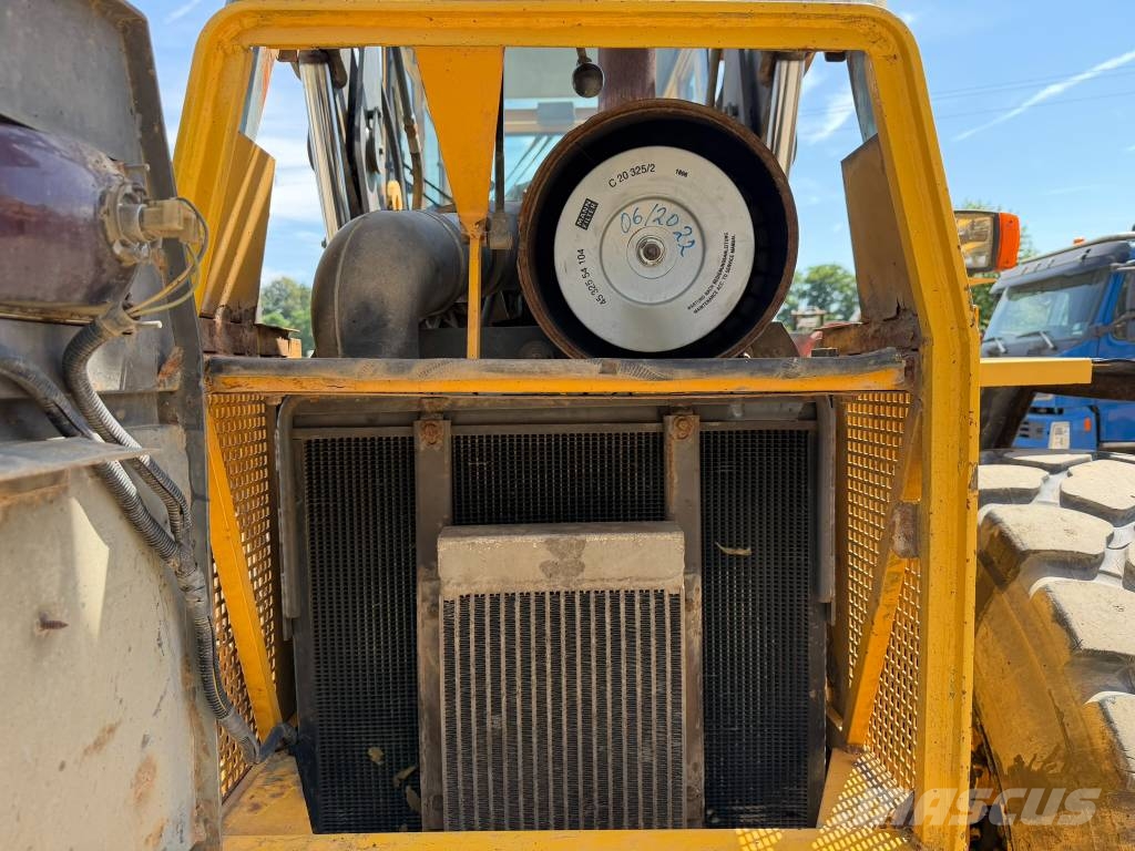 Volvo EL 70 C 反鏟裝載機