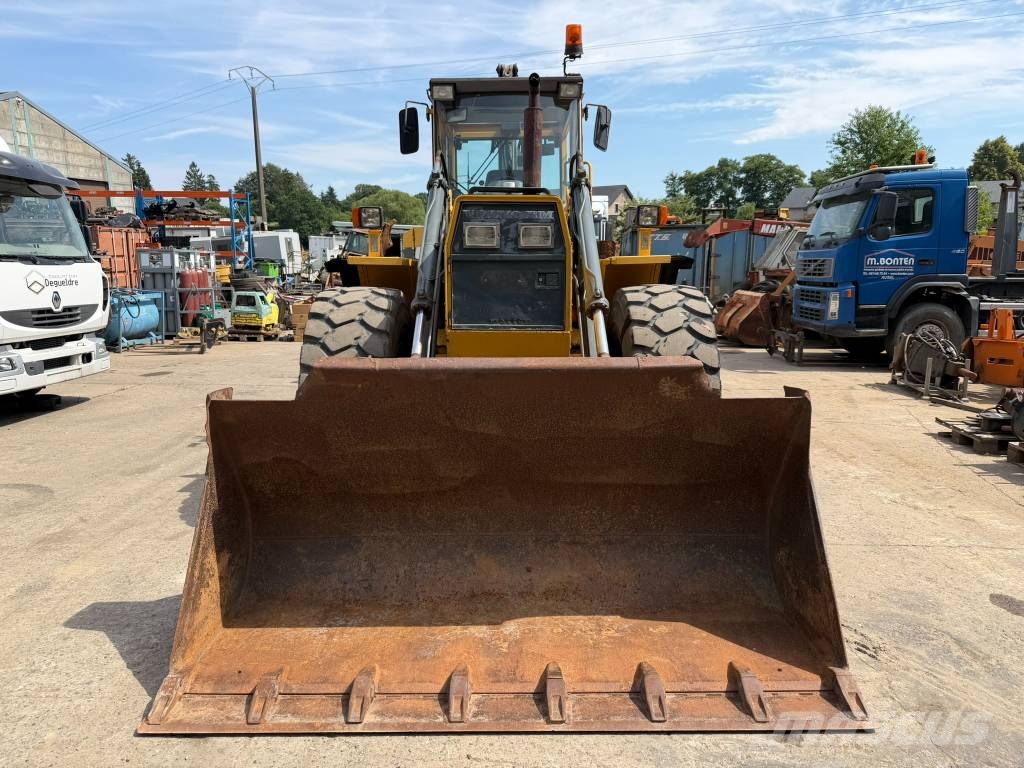 Volvo EL 70 C 反鏟裝載機