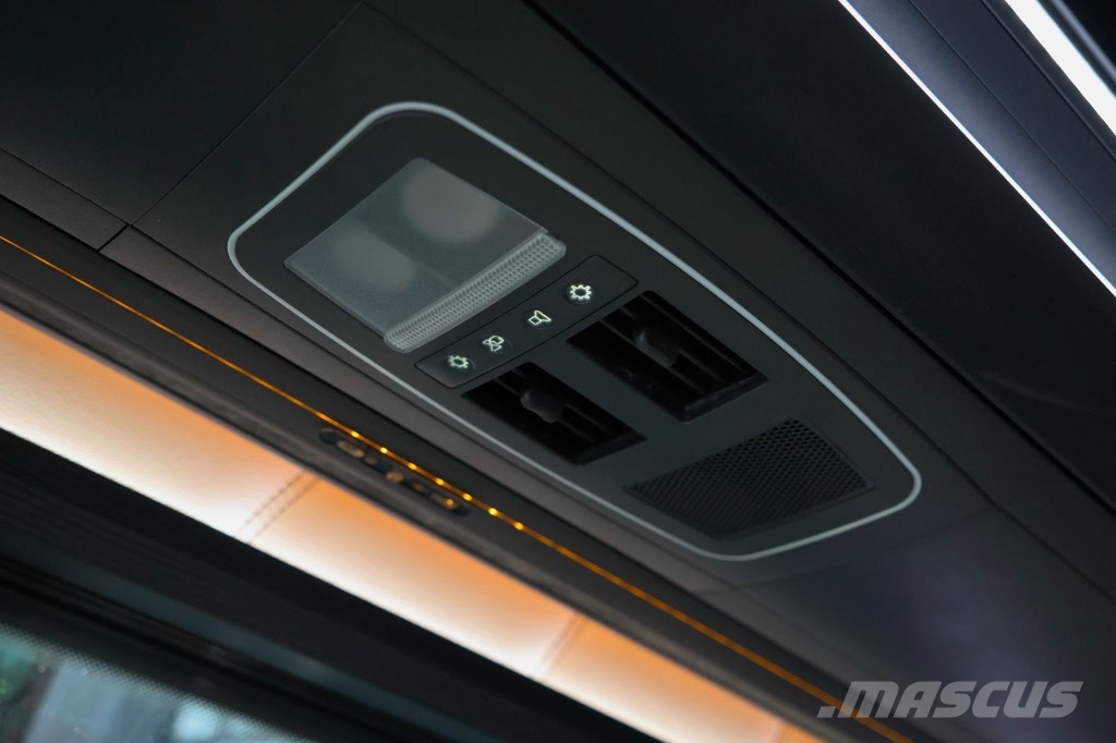 Mercedes-Benz Mercedes-Benz Sprinter 519CDI - Luxury minibus Autobuses tipo pullman