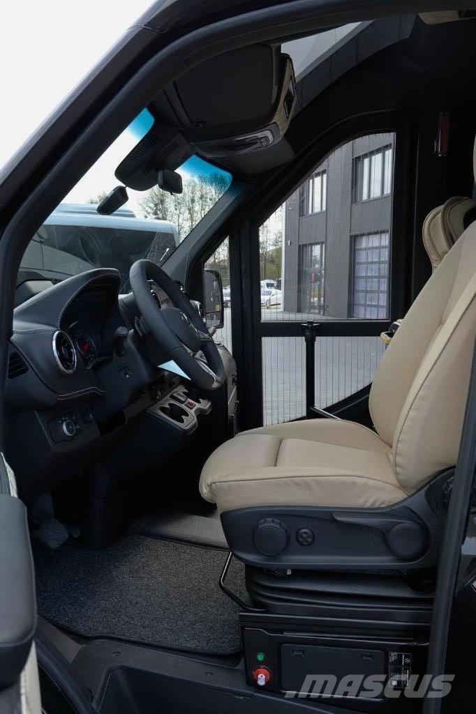 Mercedes-Benz Mercedes-Benz Sprinter 519CDI - Luxury minibus Autobuses tipo pullman