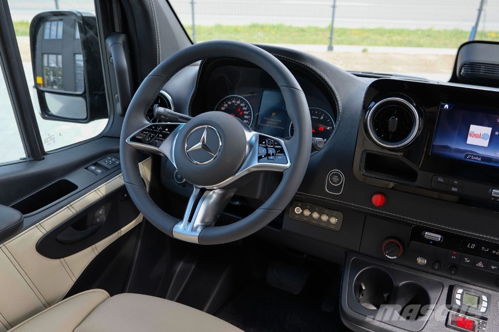 Mercedes-Benz Mercedes-Benz Sprinter 519CDI - Luxury minibus Autobuses tipo pullman