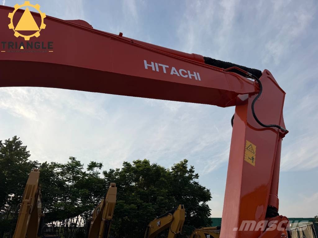 Hitachi EX 200 Гусеничні екскаватори