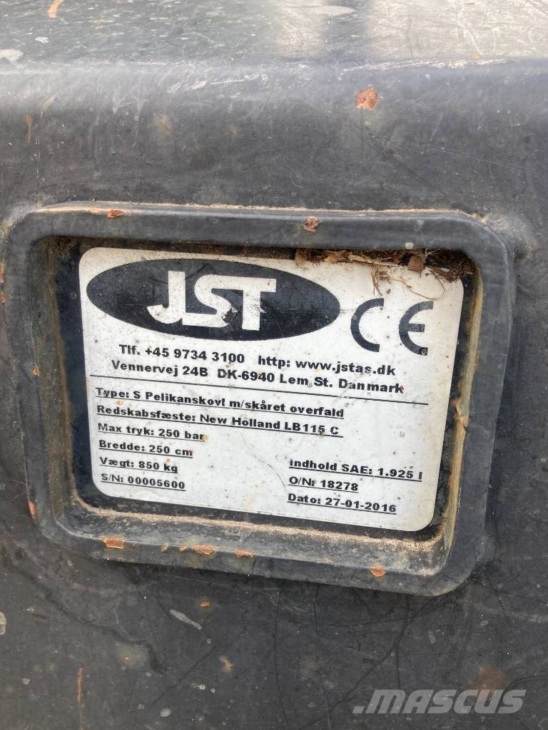 New Holland B 115 C Ekskavaatorlaadurid