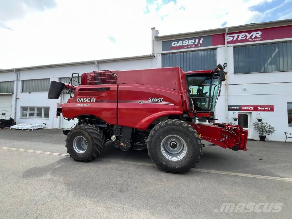 Case IH AF 9250 Sklízecí mlátičky