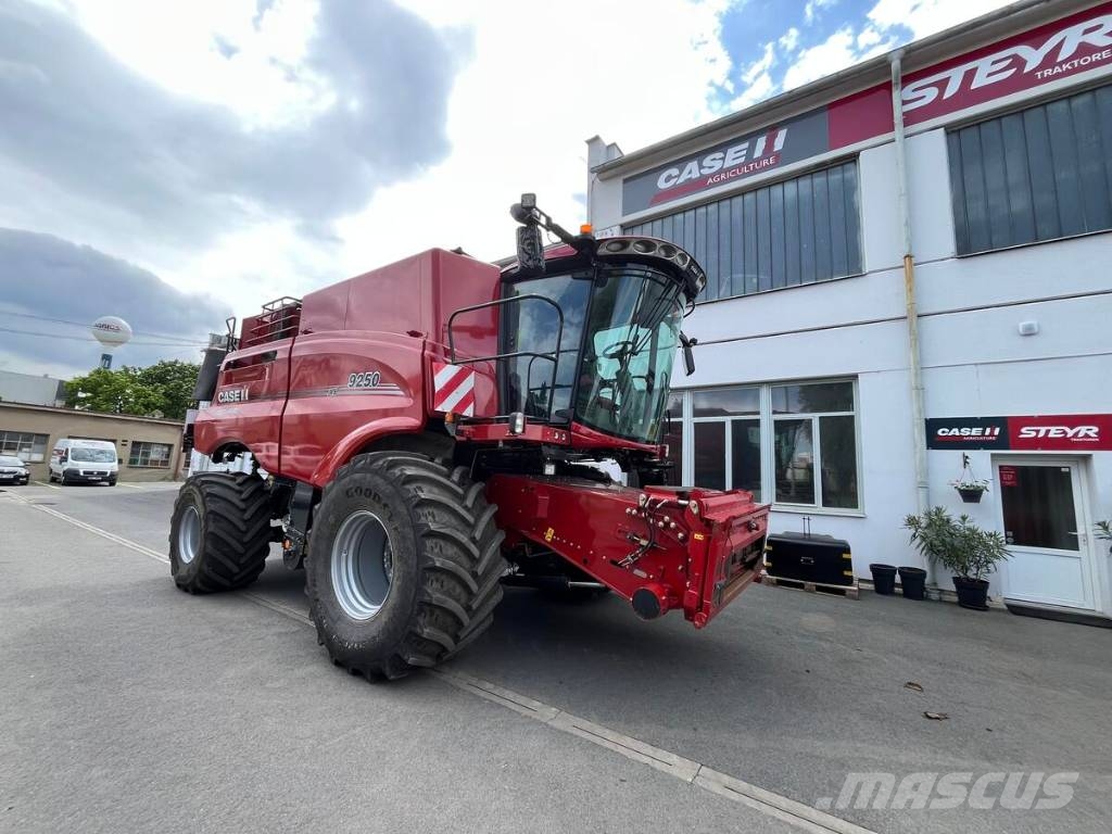 Case IH AF 9250 Sklízecí mlátičky