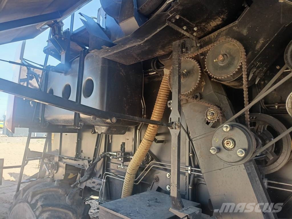 Rostselmash Acros 595 Plus Combine harvesters