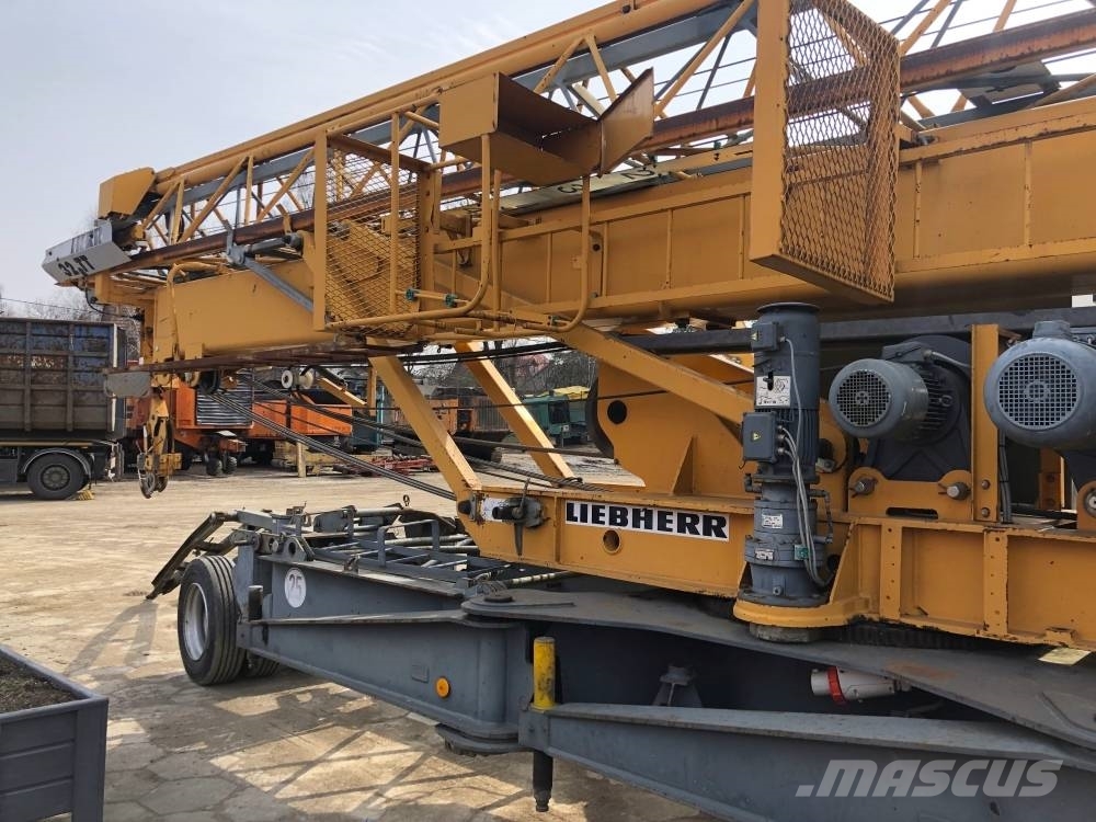 Liebherr 32 TT Self erecting cranes