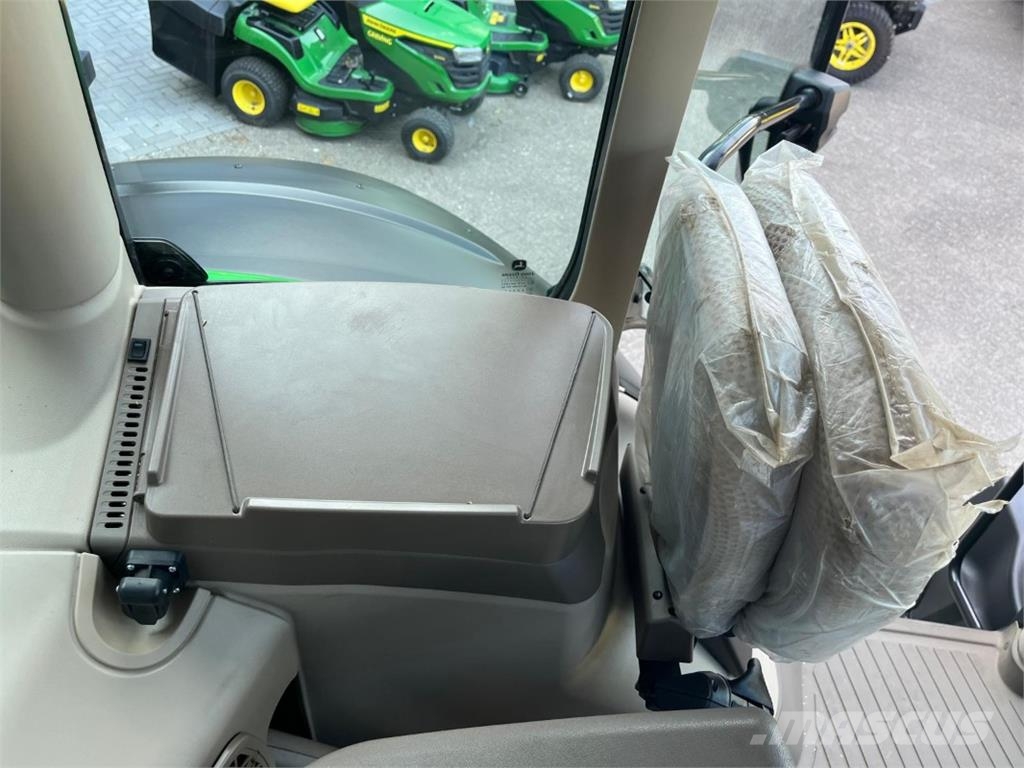 John Deere 6R250 Трактора