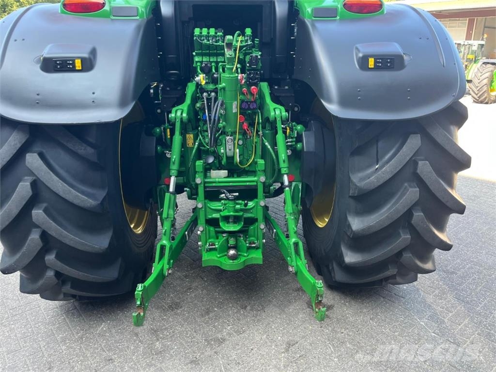 John Deere 6R250 Трактора