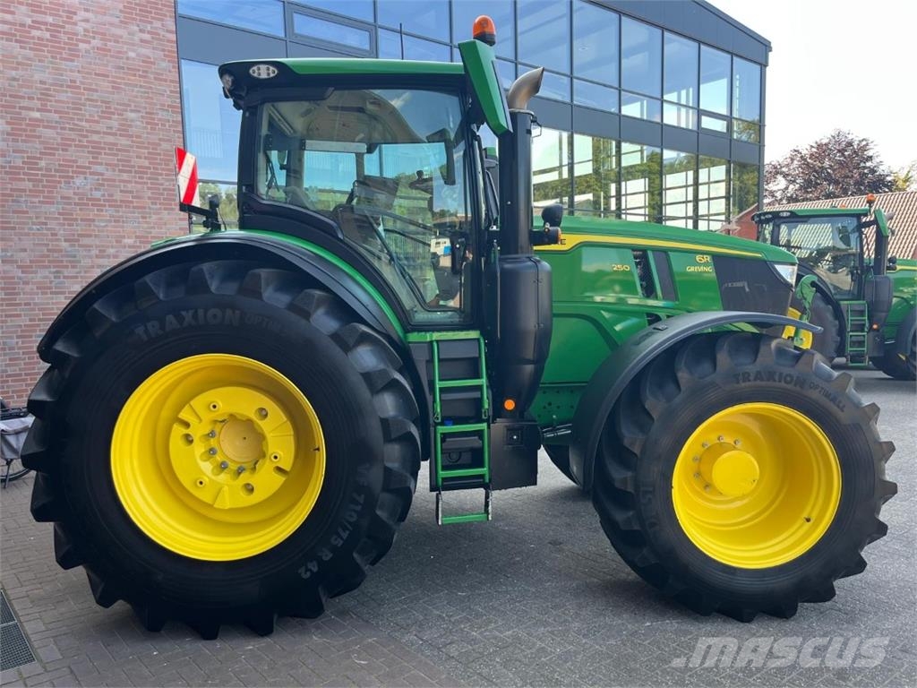 John Deere 6R250 Трактора
