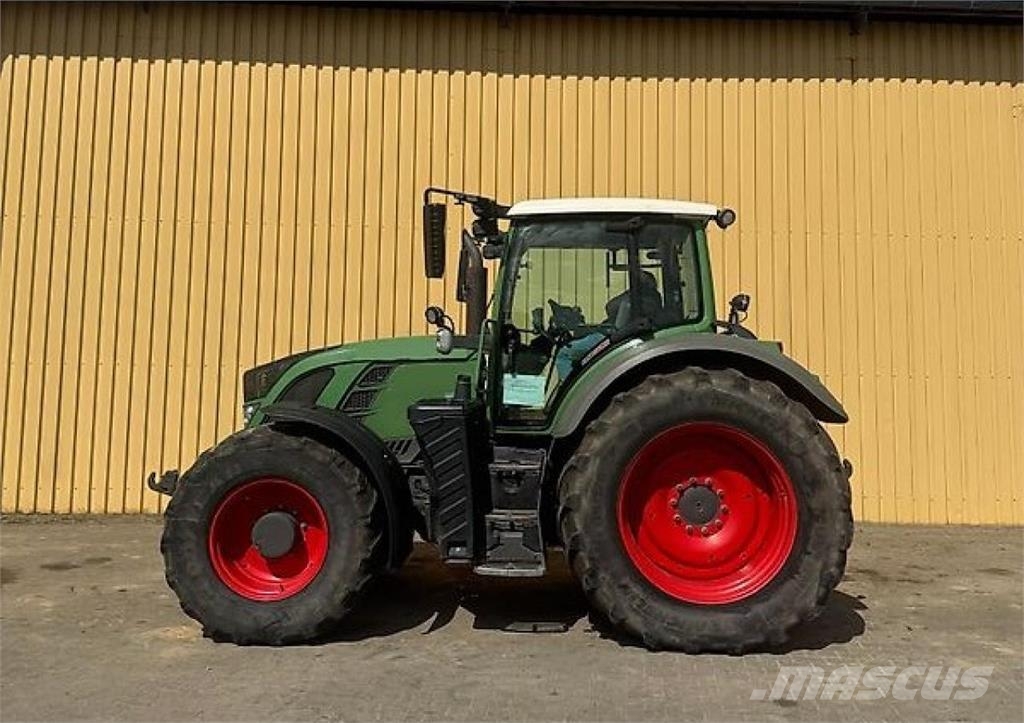 Fendt 724 Vario SCR Profi Plus Трактори