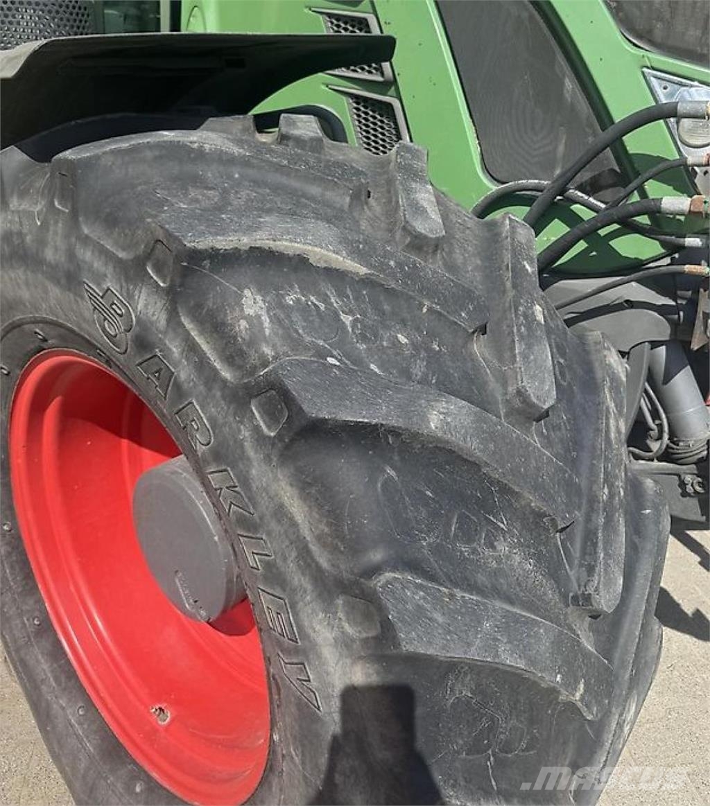 Fendt 724 Vario SCR Profi Plus Трактори