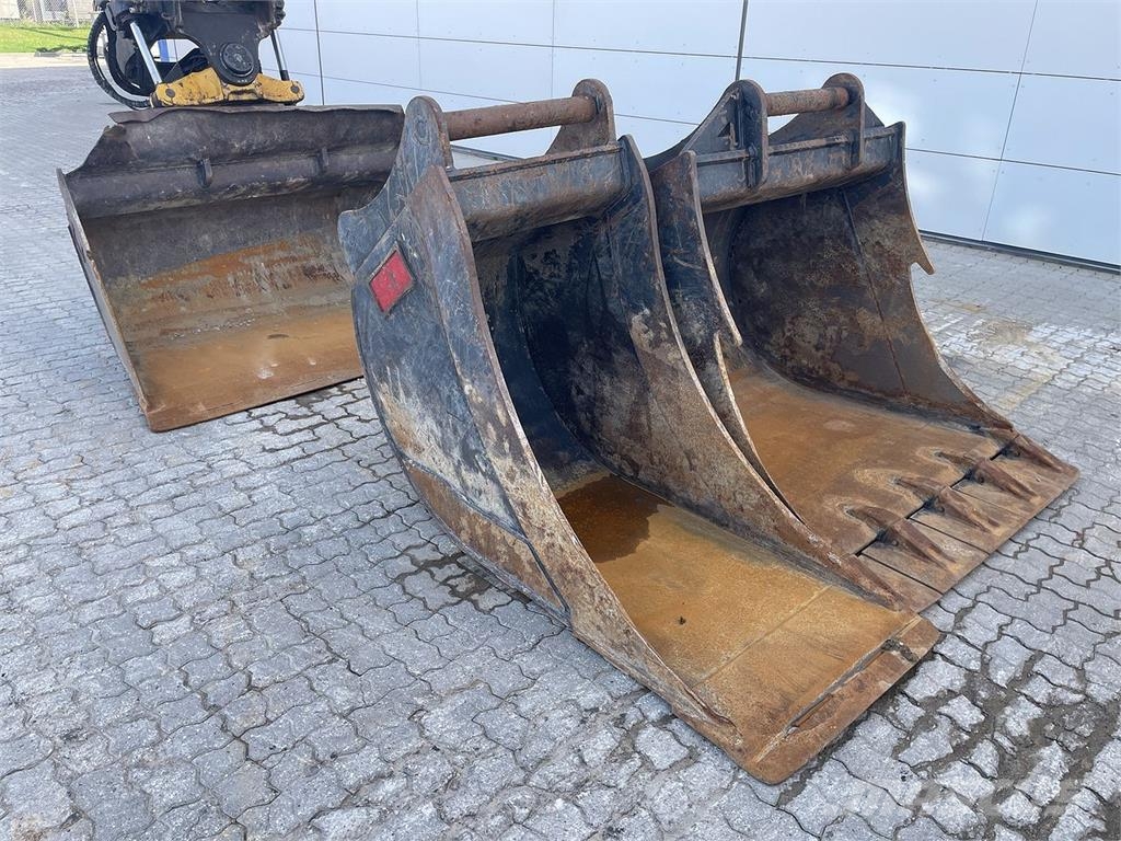 Komatsu PC290LC-11EO حفارات زحافة