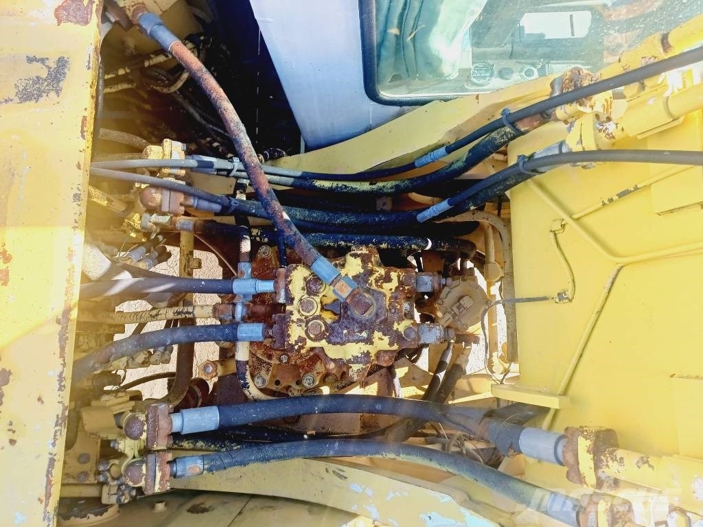 Komatsu PC 210-5 Escavadeiras de esteiras