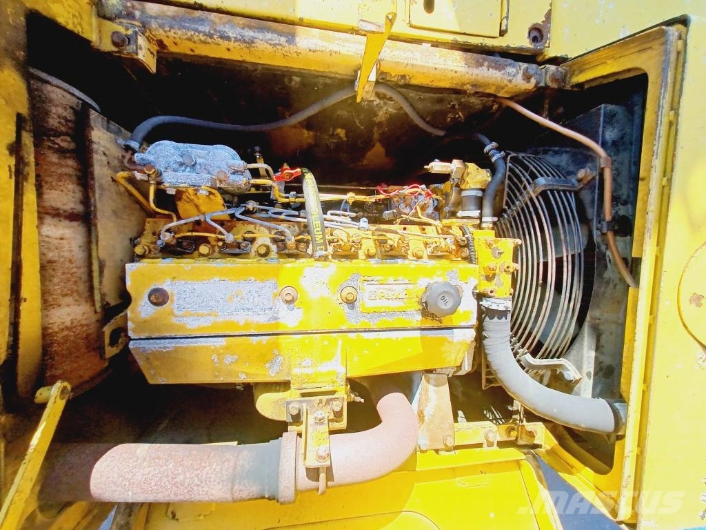 Komatsu PC 210-5 Escavadeiras de esteiras