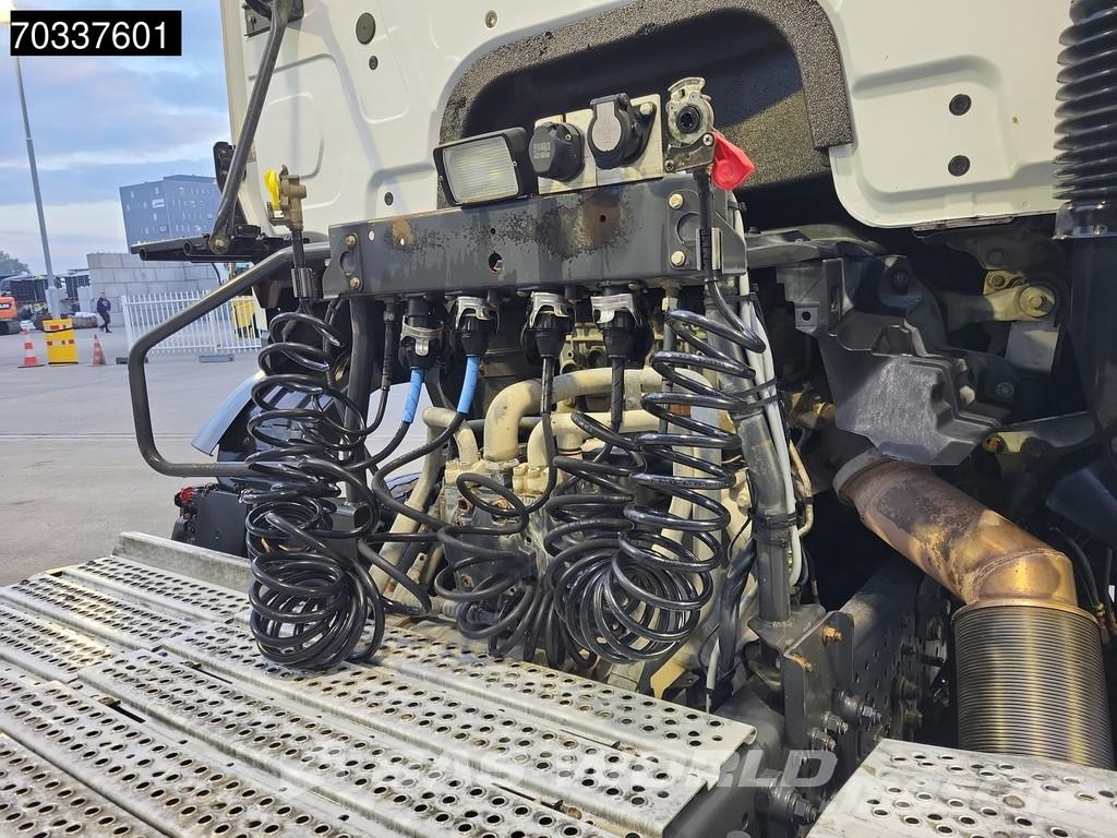 Mercedes-Benz Arocs 1845 4X4 ClassicSpace 4x4 Hydro Big Axle PTO Vlačilci