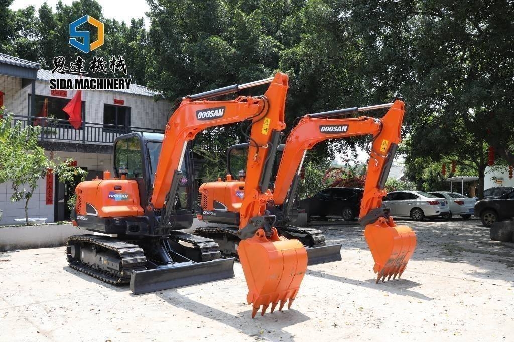 Doosan DX 55-9 C حفارات صغيرة أقل من 7 طن (حفارات صغيرة)