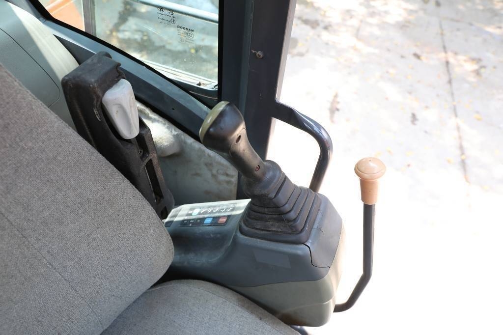 Doosan DX 55-9 C حفارات صغيرة أقل من 7 طن (حفارات صغيرة)