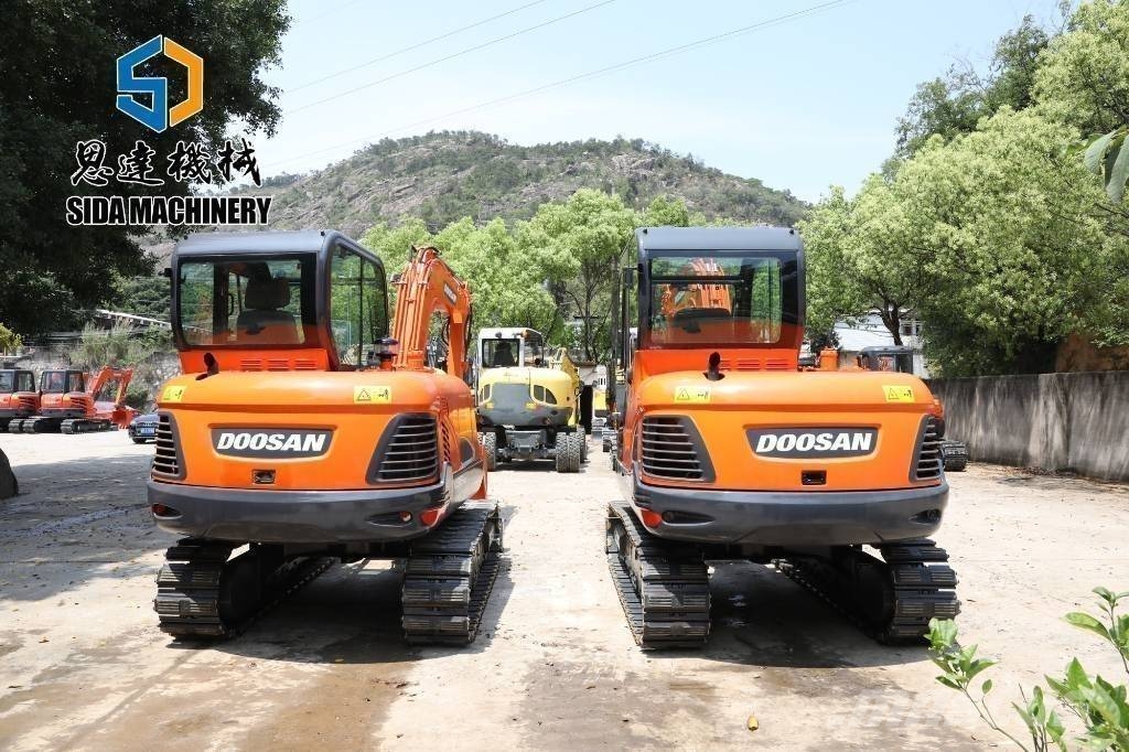 Doosan DX 55-9 C حفارات صغيرة أقل من 7 طن (حفارات صغيرة)