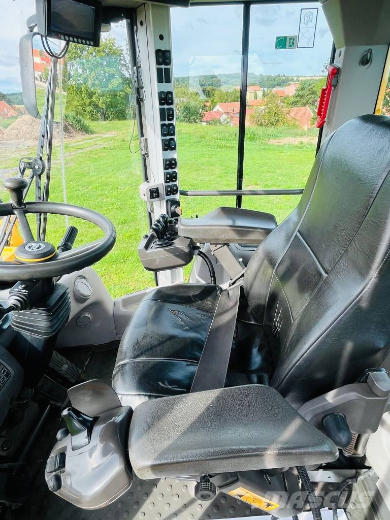 Volvo L 120 H Incarcator pe pneuri
