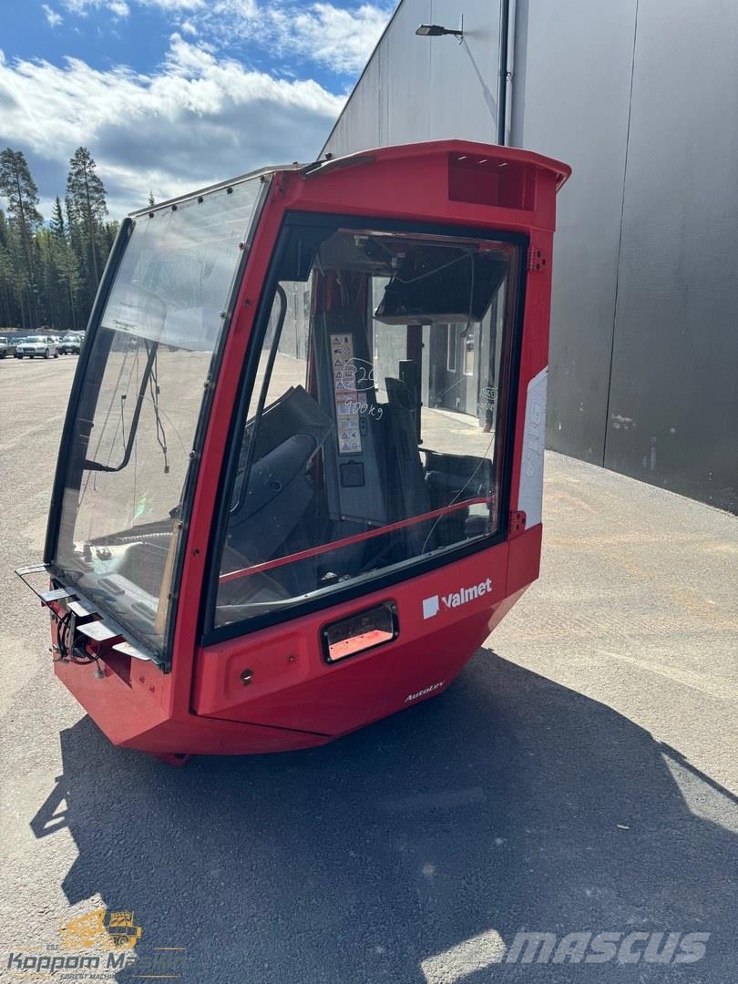 Valmet 911.4 Used/Beg 駕駛室與內部