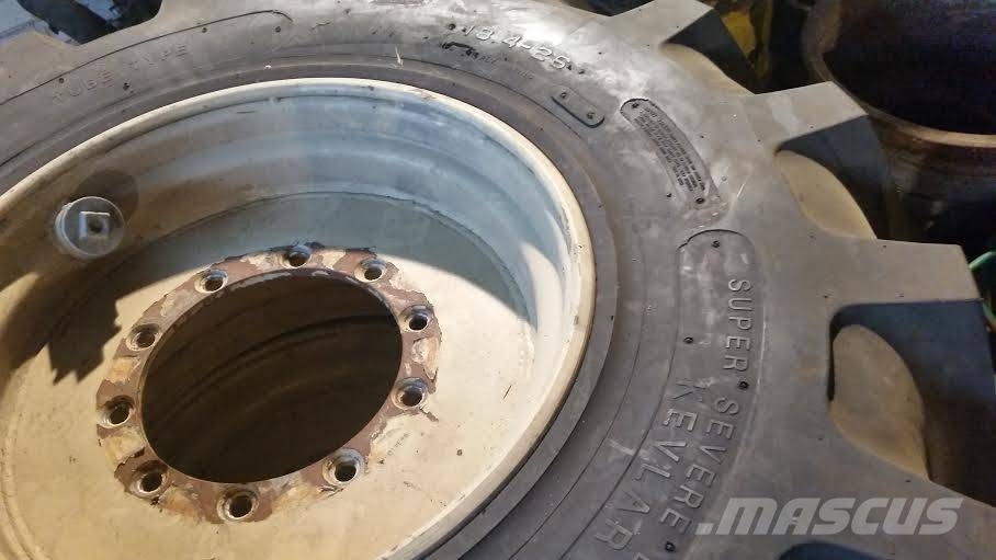  Padangos Tires 18.4 - 26 Renkaat ja vanteet