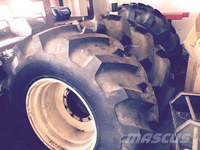  Padangos Tires 18.4 - 26 Renkaat ja vanteet