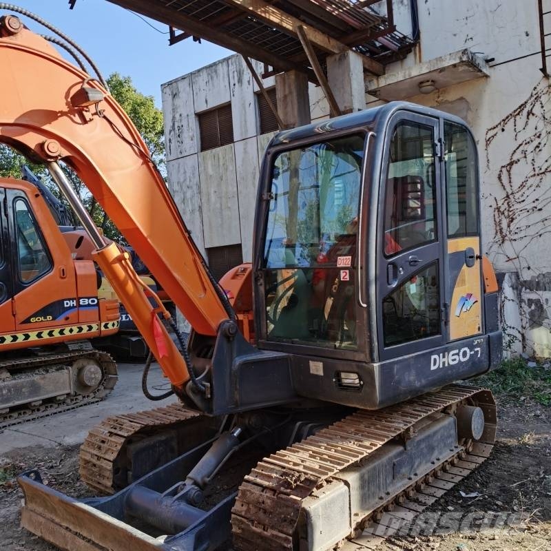 Doosan DH60-7 حفارات صغيرة أقل من 7 طن (حفارات صغيرة)