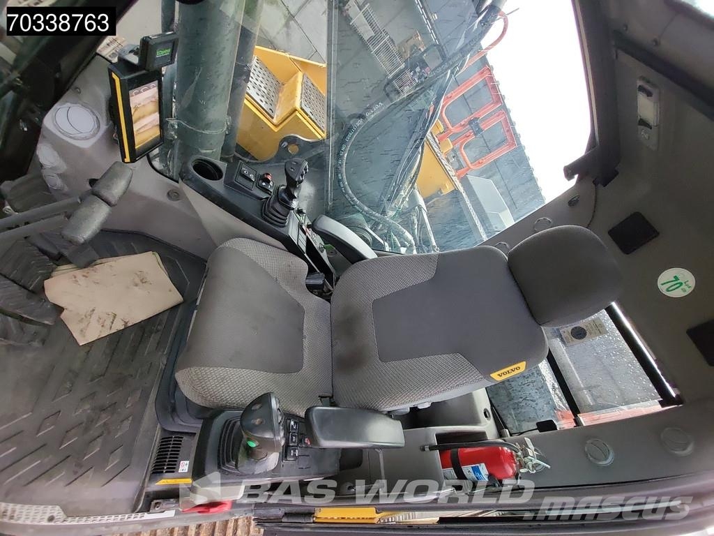 Volvo EC250 E L Excavadoras de cadenas