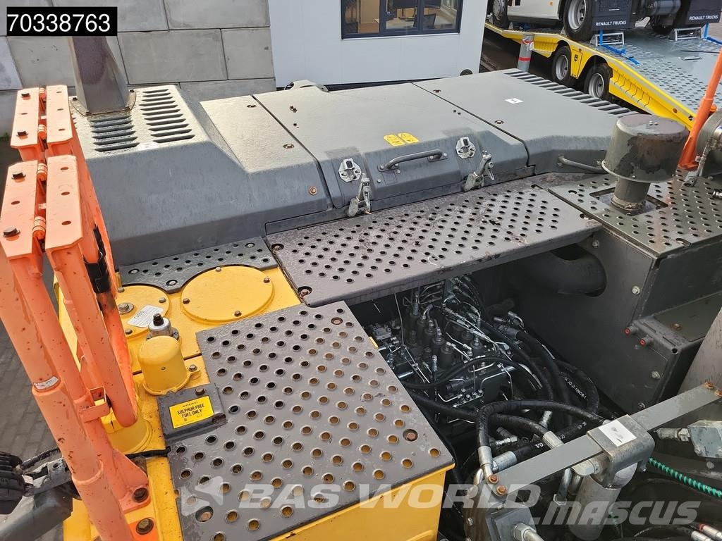 Volvo EC250 E L Excavadoras de cadenas