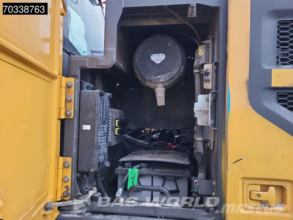 Volvo EC250 E L Excavadoras de cadenas