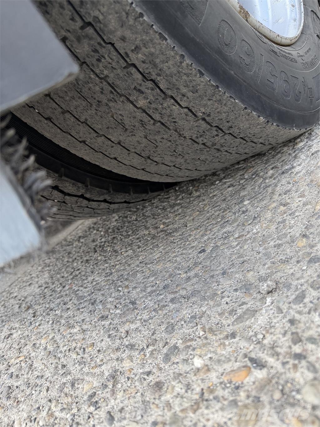 Ford F séria VIN 254 Vetopöytäautot