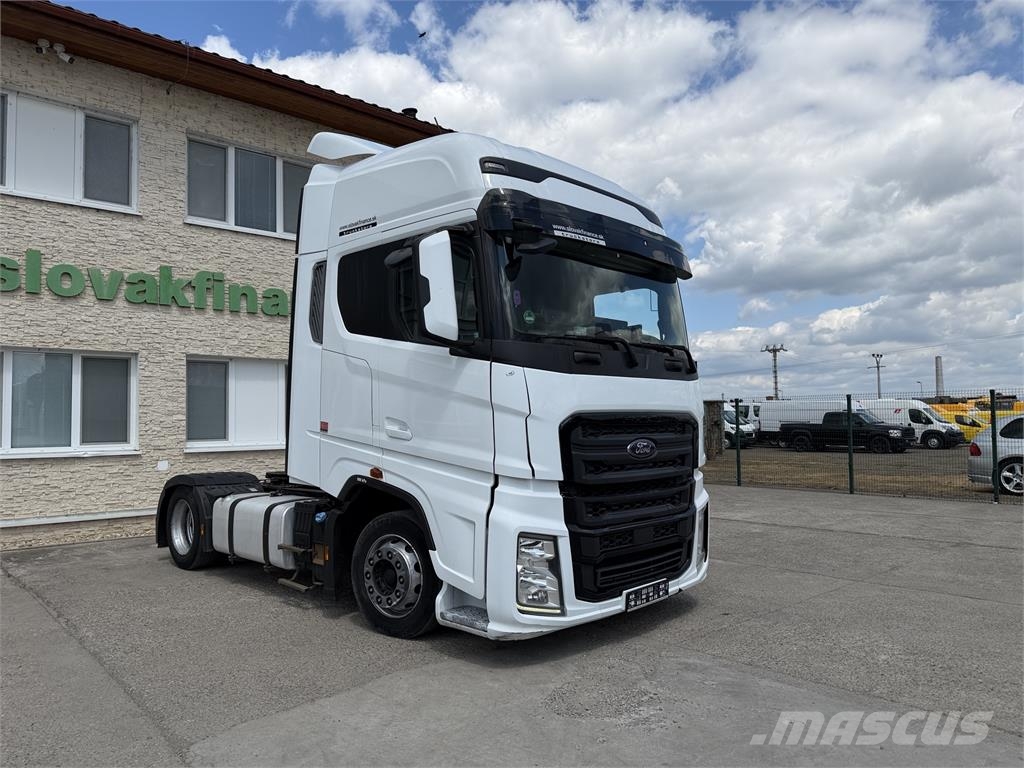 Ford F séria VIN 254 Vetopöytäautot