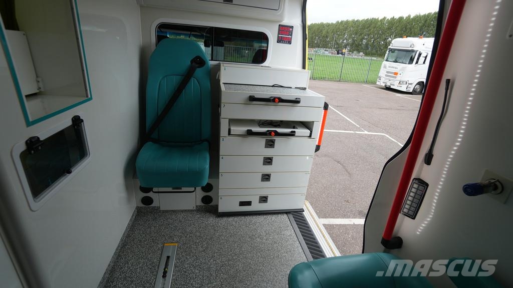 Mercedes-Benz 319CDI Sprinter ambulance Машины скорой помощи