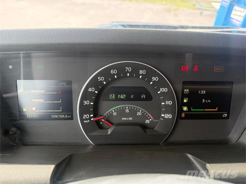Volvo FH540 6x4 Vlakke laadvloer met kraan