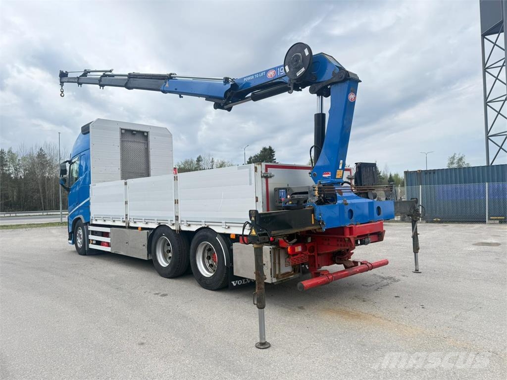 Volvo FH540 6x4 Vlakke laadvloer met kraan