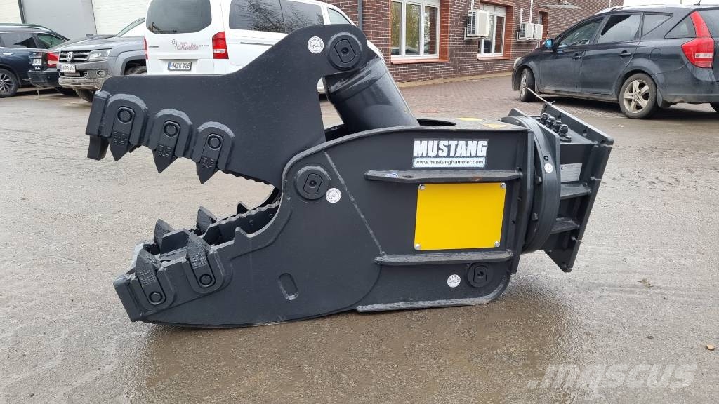 Mustang RH10 X New Crushers