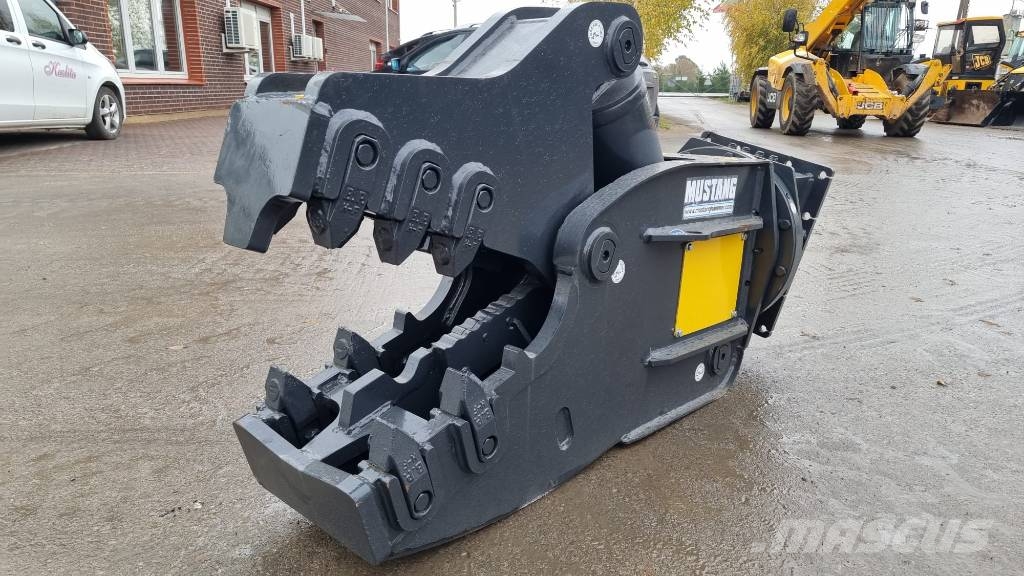 Mustang RH10 X New Crushers
